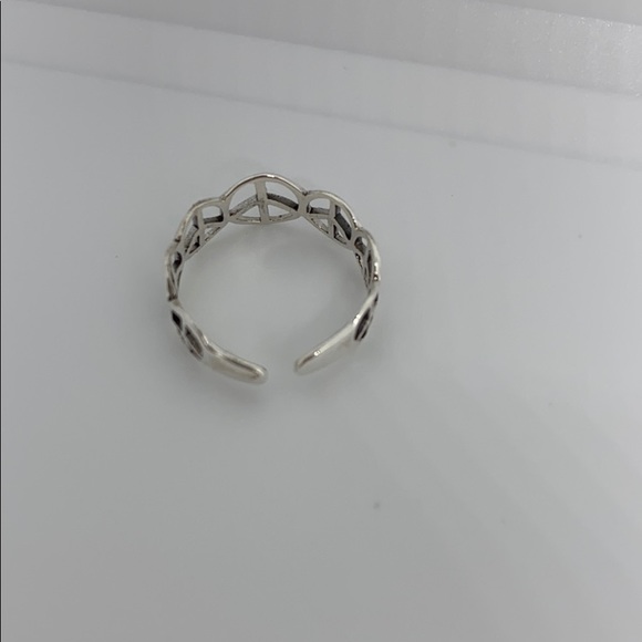 NWT- Sterling Silver (925) Peace Toe Ring - Picture 4 of 4